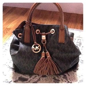Barely used like new - Large MK Bag